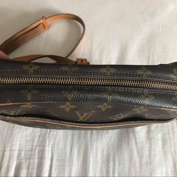 LV Vintage Jeune Fille Monogram crossbody - Picture 8 of 16